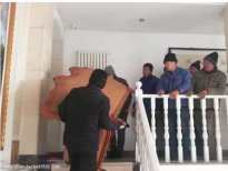 相城苏州市区“大白宫”违建拆除现场，楼内画面曝